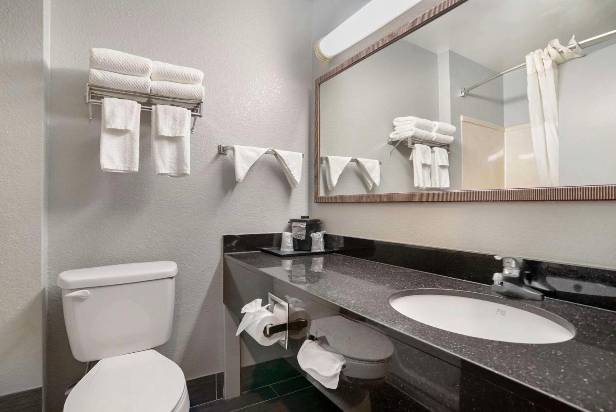 Quality Inn & Suites Birmingham - Highway 280 Zewnętrze zdjęcie