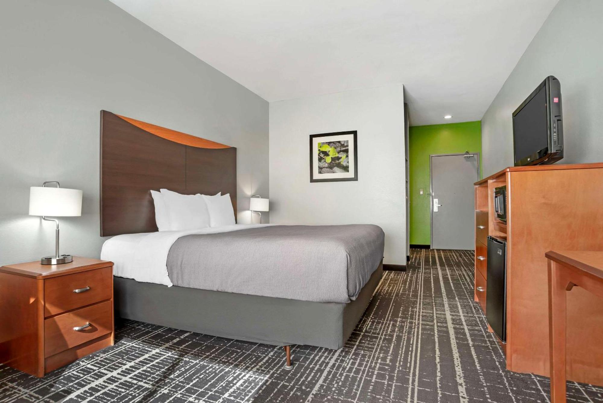 Quality Inn & Suites Birmingham - Highway 280 Zewnętrze zdjęcie